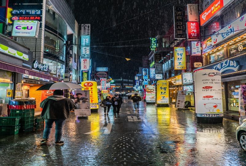 4k-thailand-bangkok-night-street-scenes-walk-around-so-many-pretty