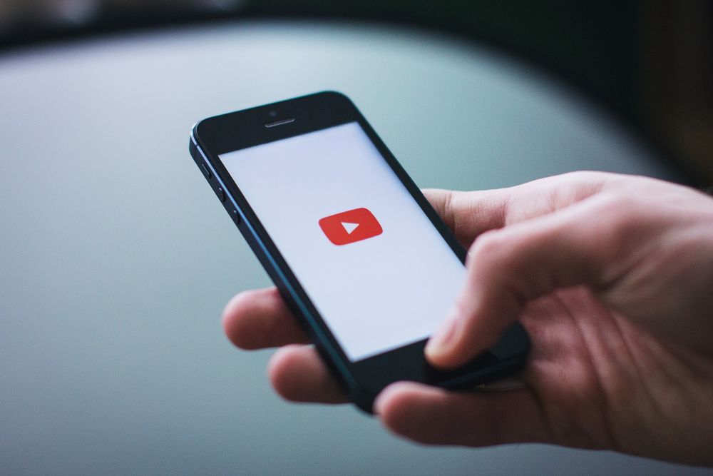 5 Best YouTube Channels To Learn English