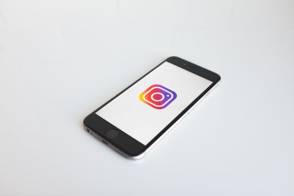 Top 5 English Language Learning Accounts on Instagram