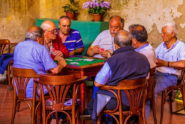 How to Learn Italian Through Playing Italian Card Games